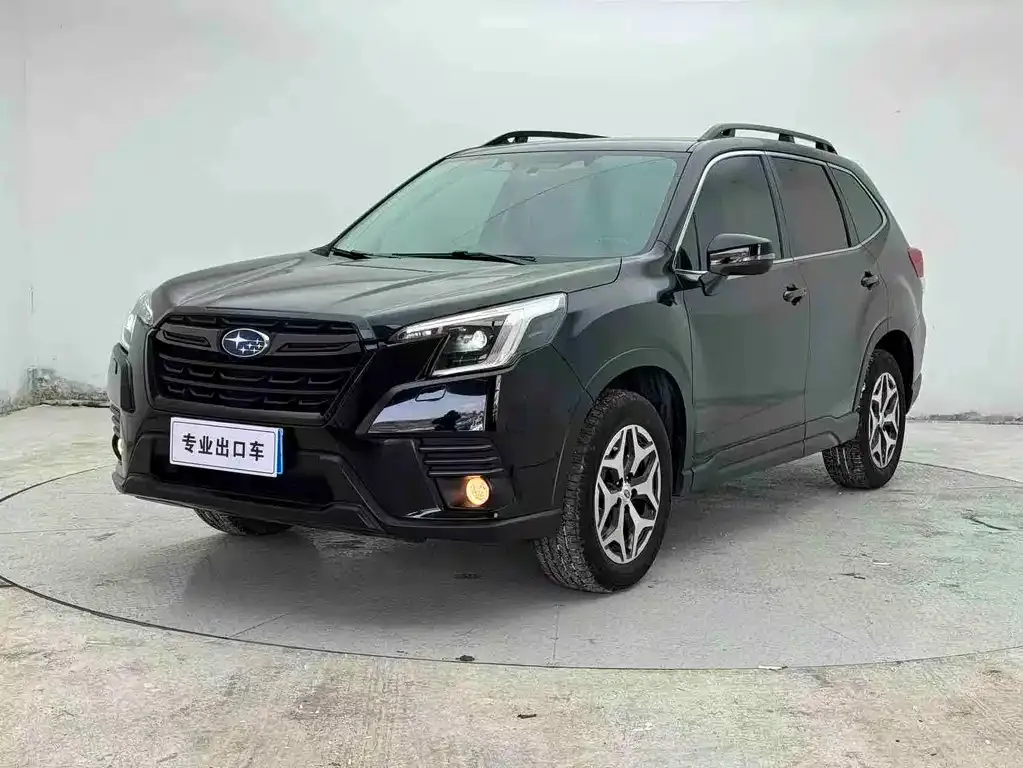 Subaru Forester — фото 1