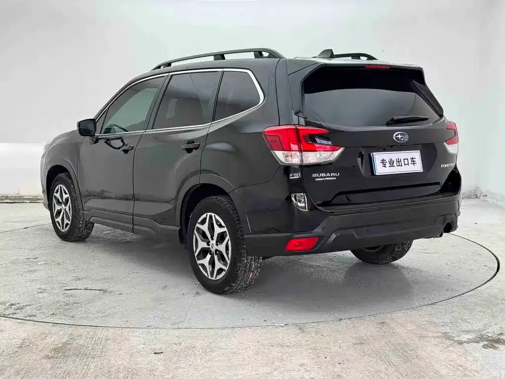 Subaru Forester — фото 6