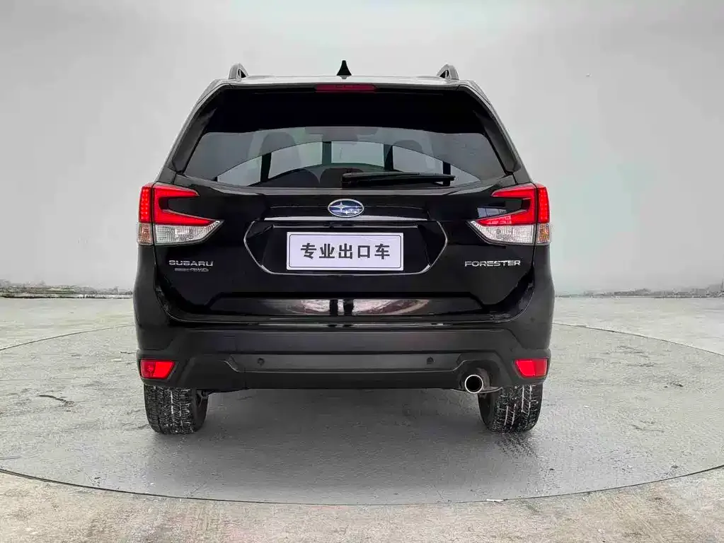 Subaru Forester — фото 5