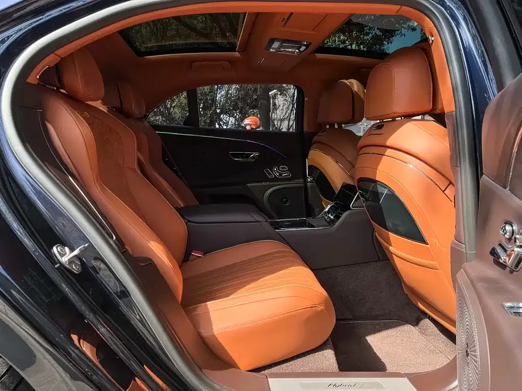Bentley Flying Spur PHEV 2022 из CN, фото 2