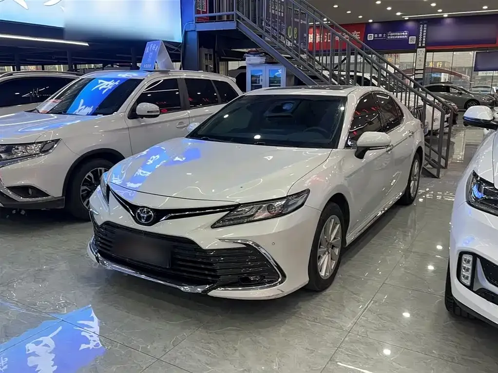 Toyota Camry 2023 из CN, фото 9