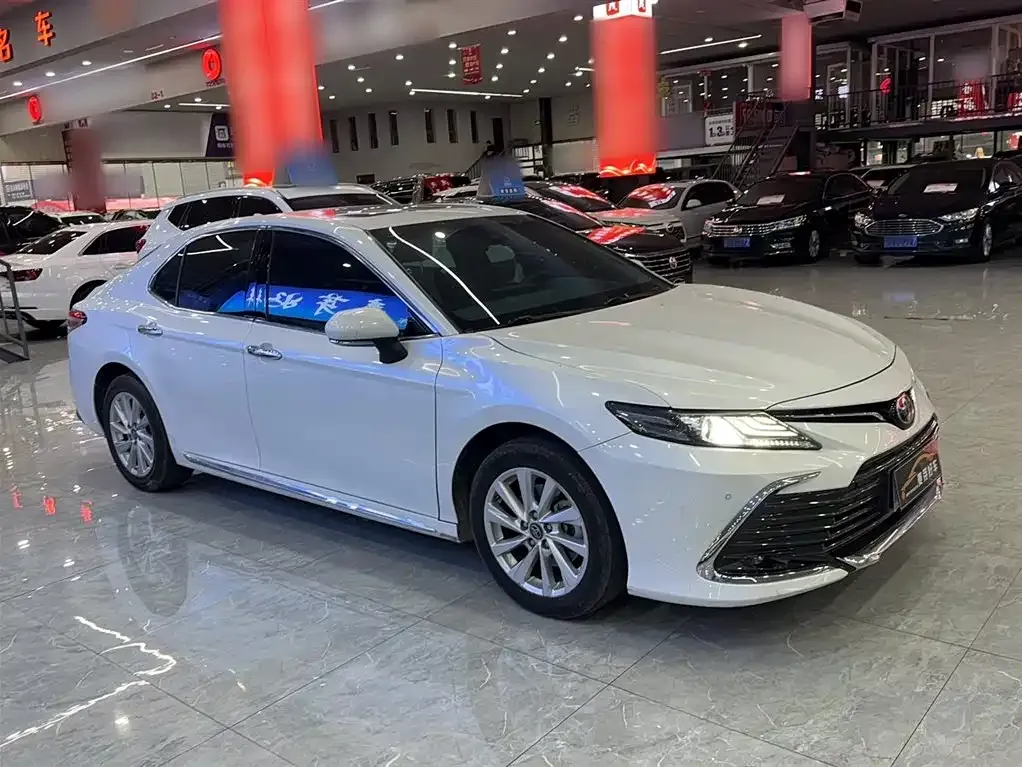 Toyota Camry 2023 из CN, фото 3