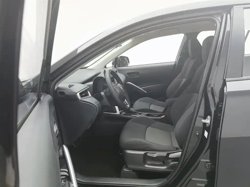 Toyota Frontlander 2023 из CN, фото 6