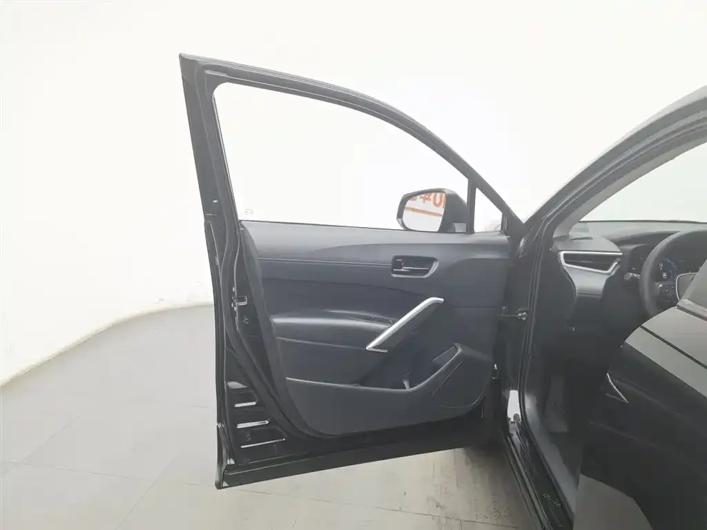 Toyota Frontlander 2023 из CN, фото 9