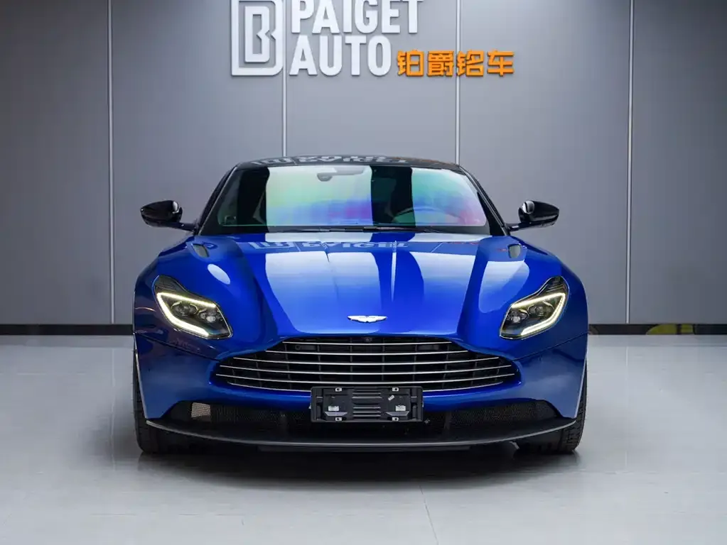 Aston Martin DB11 2024 из CN, фото 1