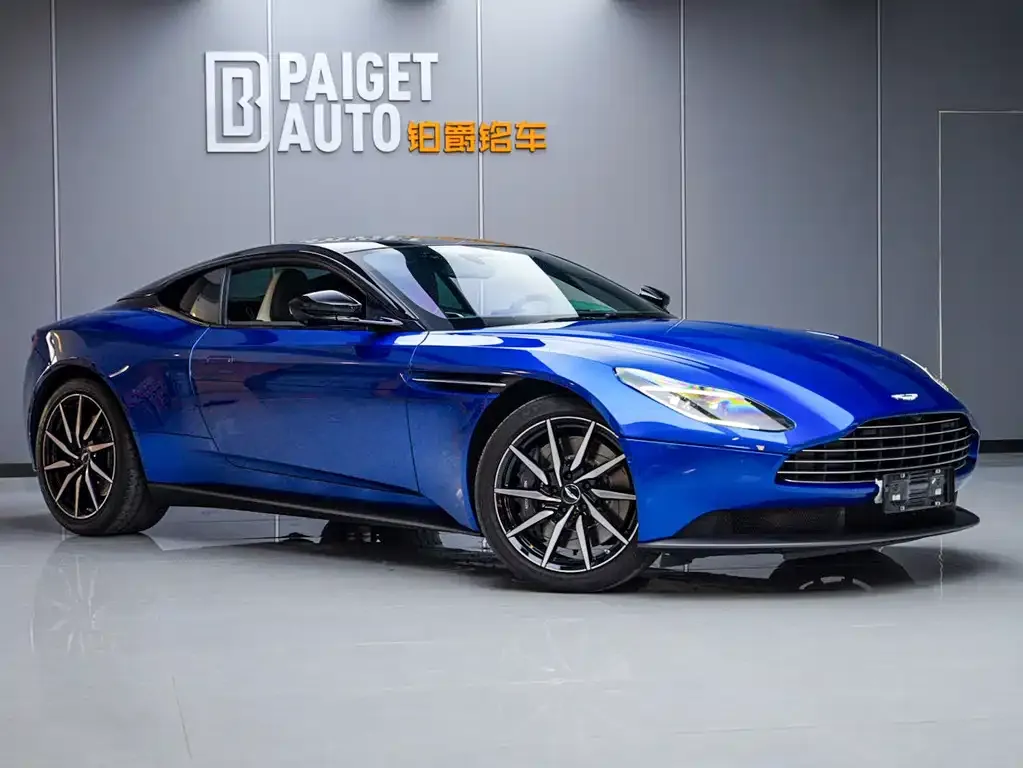 Aston Martin DB11 2024 из CN, фото 9