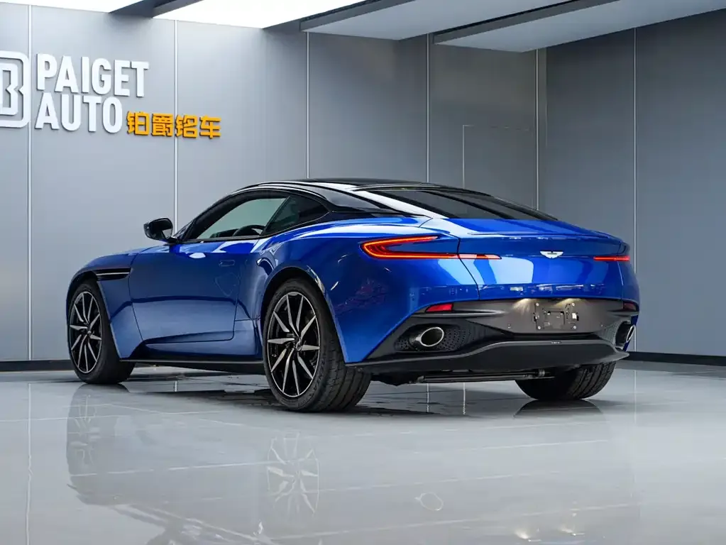 Aston Martin DB11 2024 из CN, фото 8