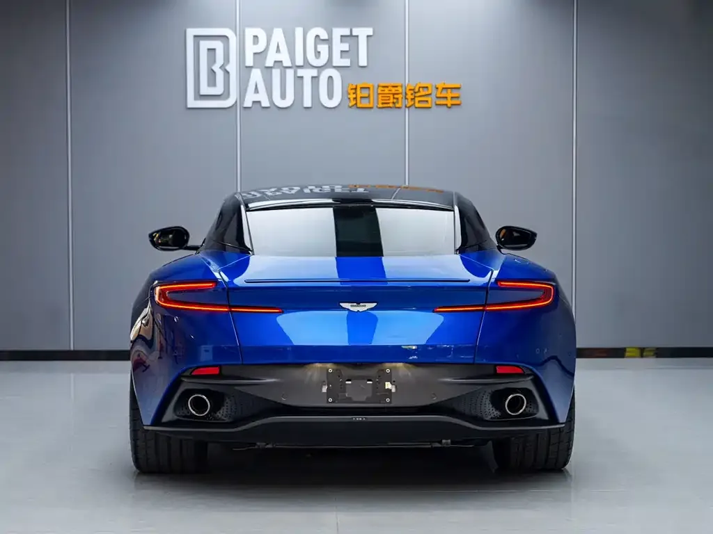 Aston Martin DB11 2024 из CN, фото 2