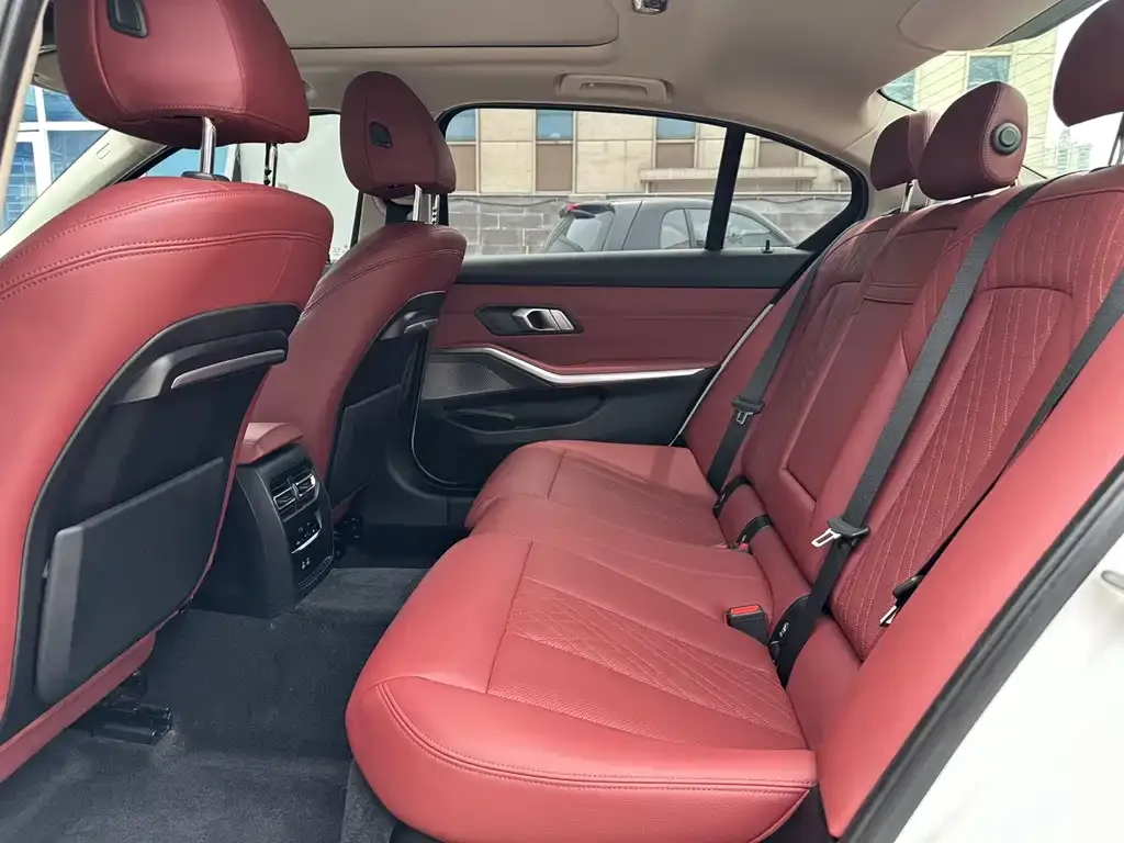 BMW 3 Series 2022 из CN, фото 8