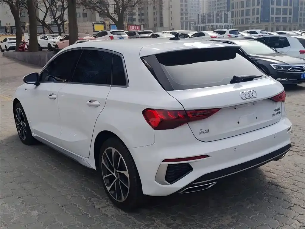 Audi A3 2023 из CN, фото 10