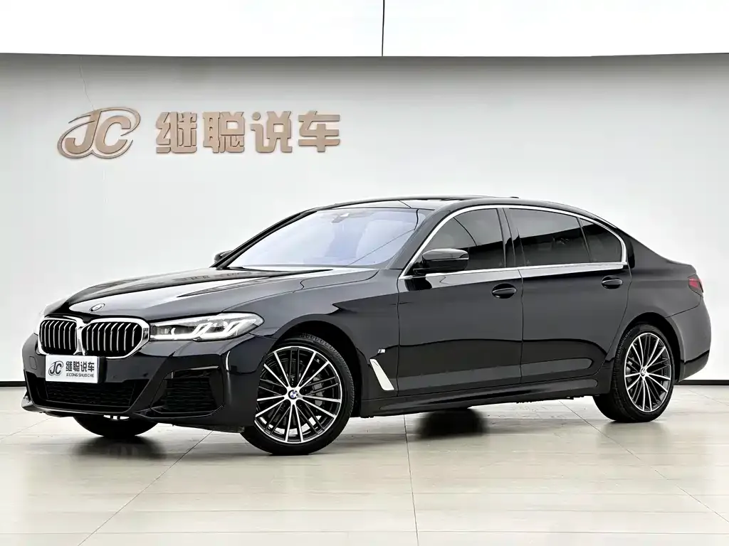 BMW 5 Series — фото 1