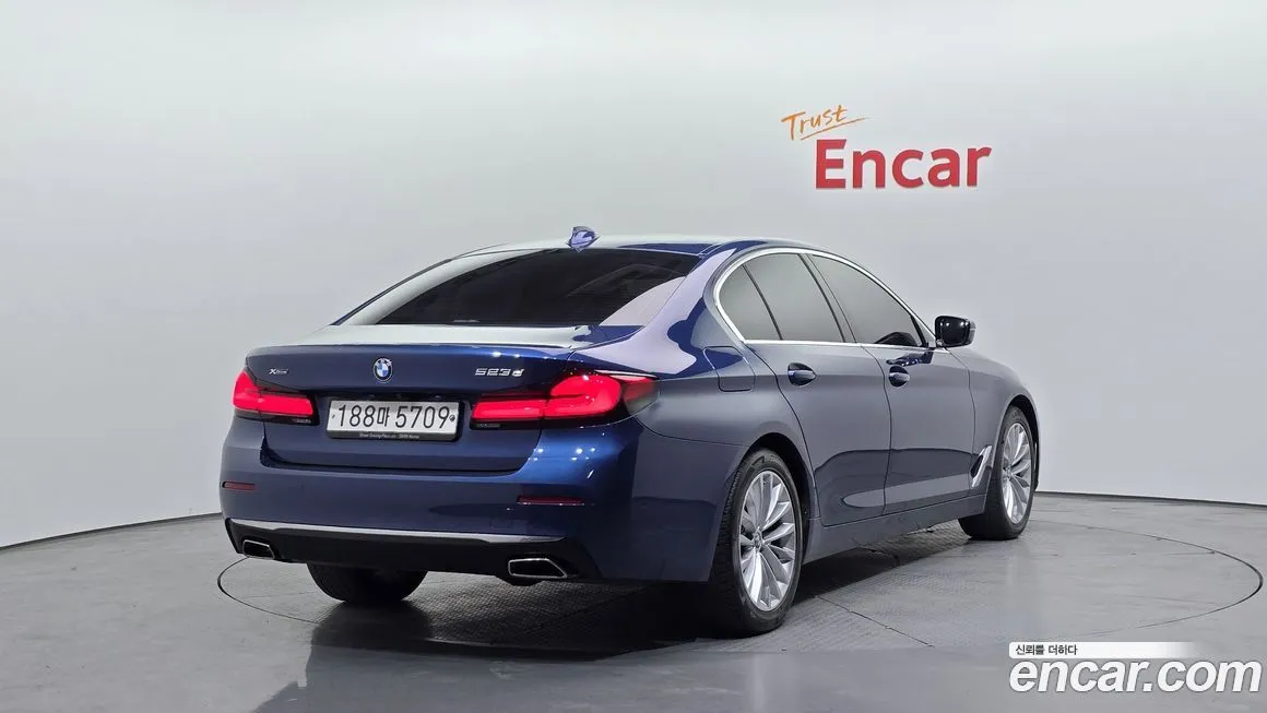 BMW 5-Series 2021 из KR, фото 2