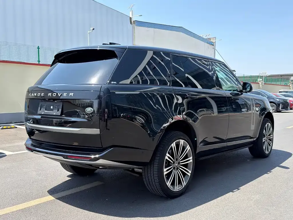 Land Rover Range Rover 2023 из CN, фото 2