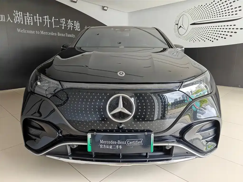 Mercedes-Benz EQE SUV — фото 10