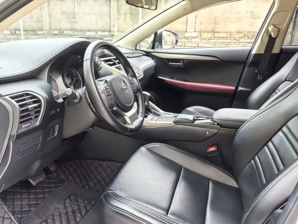 Lexus NX 2021 из CN, фото 2