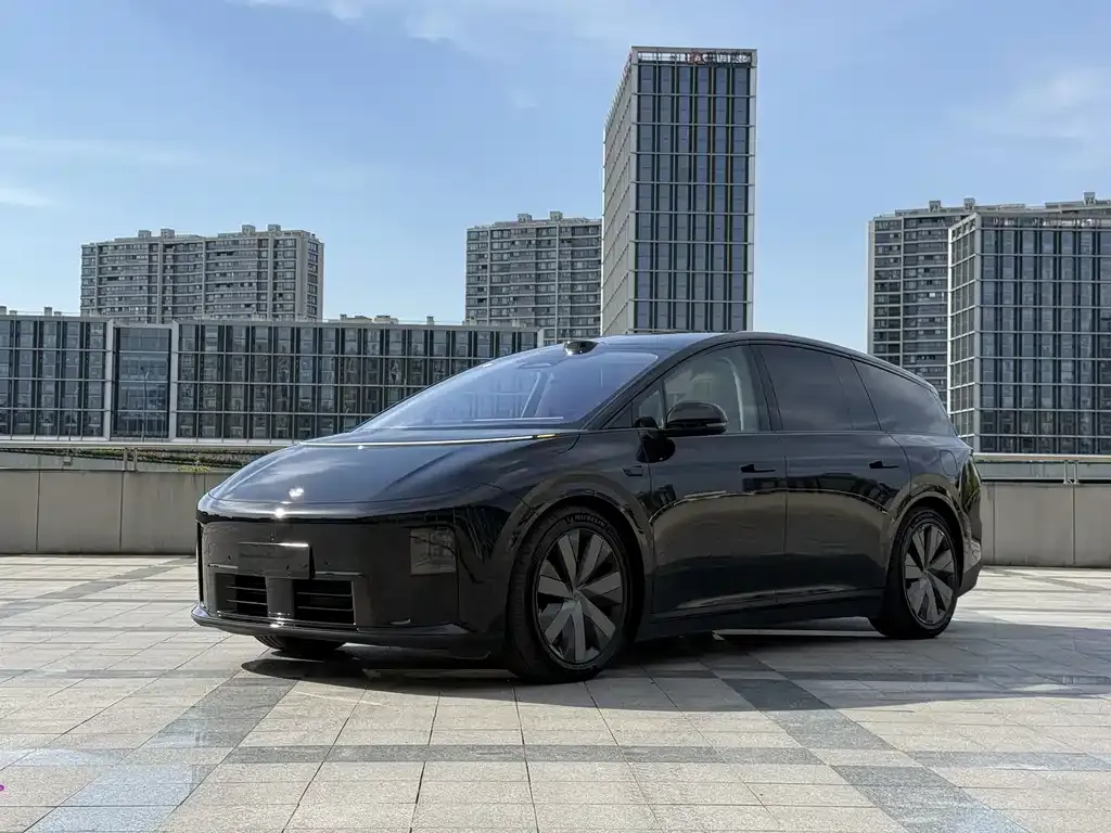 Li Auto i8