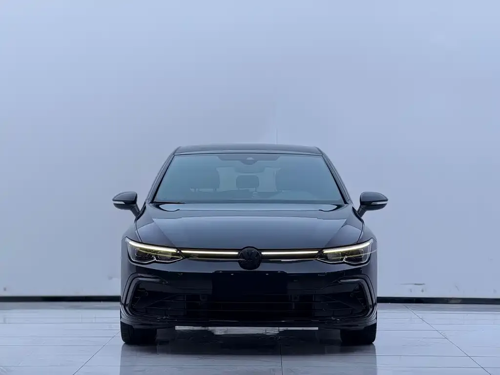 Volkswagen Golf 2021 из CN, фото 2