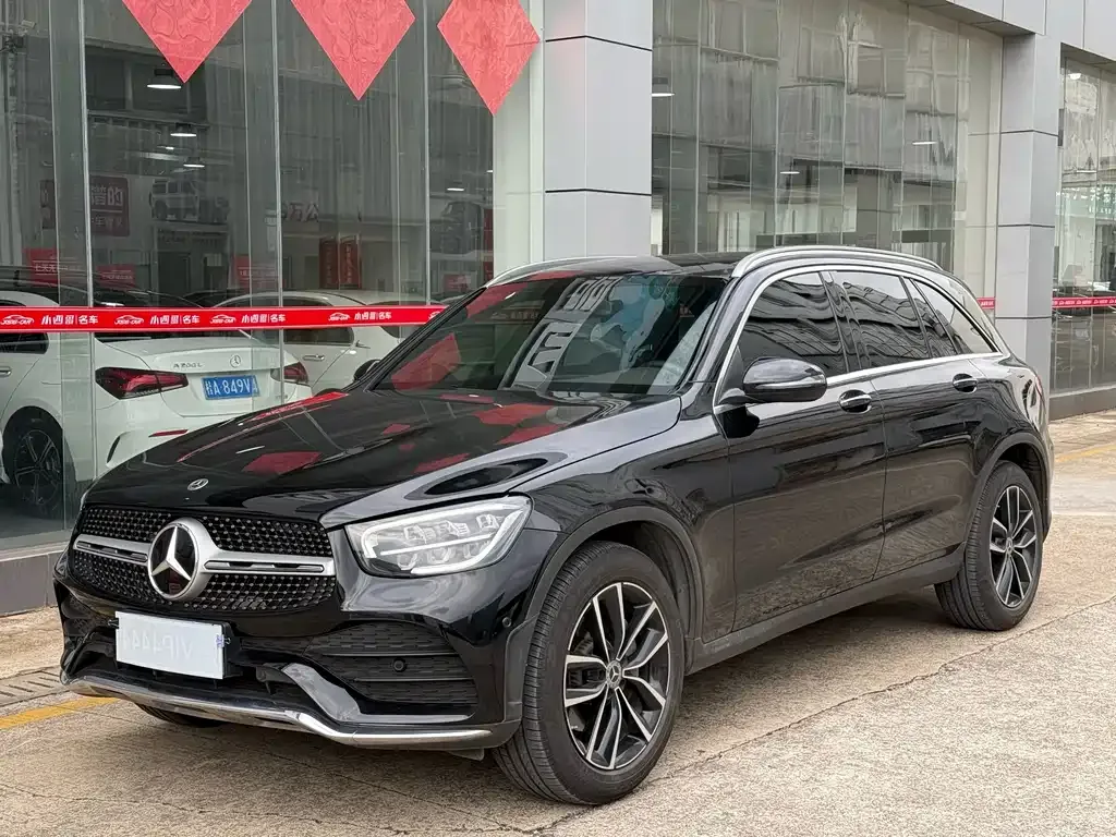 Mercedes-Benz GLC 260 L 4MATIC Luxury 1
