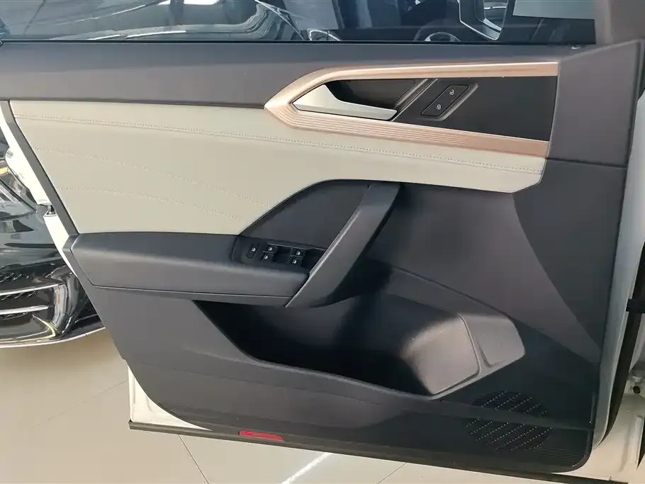 Volkswagen Tharu 2024 из CN, фото 5