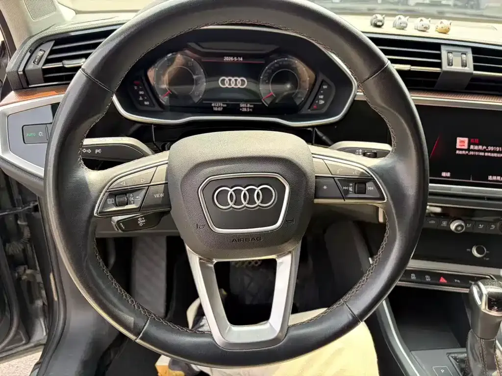 Audi Q3 — фото 10