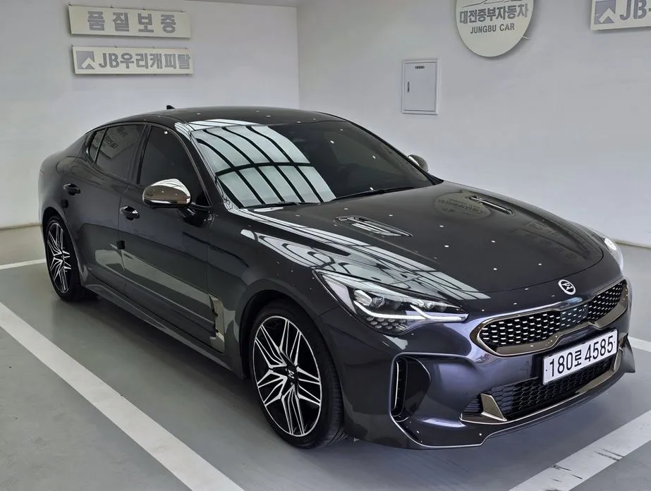 Kia Stinger 2021 из KR, фото 2