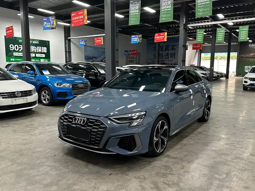 Audi A3 — фото 1