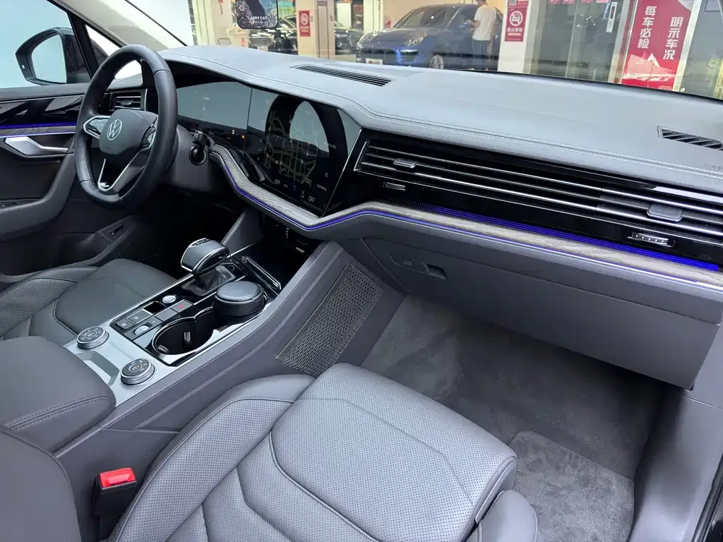 Volkswagen Touareg 2023 из CN, фото 7