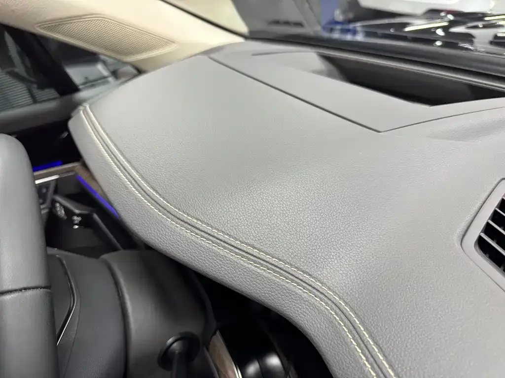 Volkswagen Touareg 2023 из CN, фото 2
