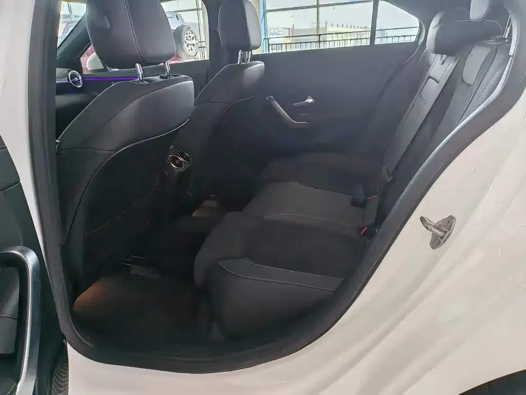 Mercedes-Benz A-Class 2021 из CN, фото 3