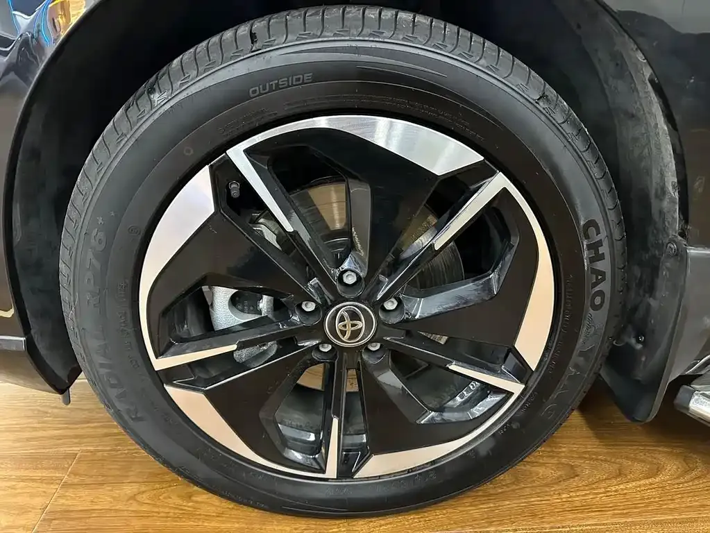 Toyota Platinum 3X 2026 из CN, фото 4
