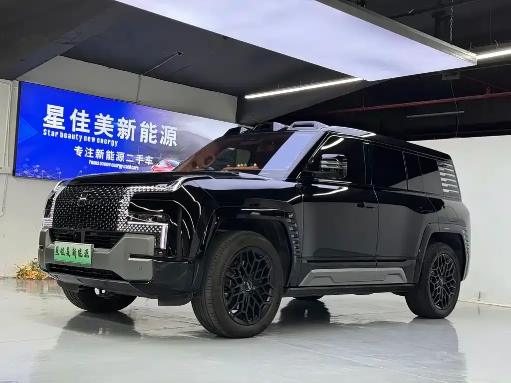 Yangwang U8