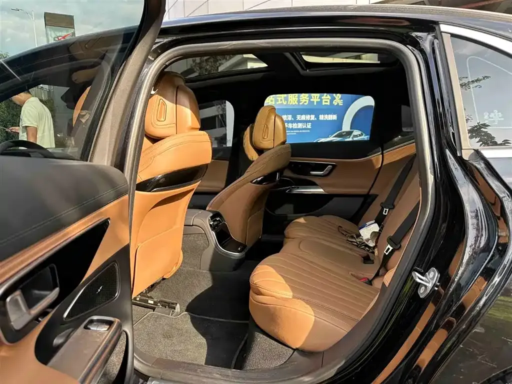 Mercedes-Benz E-Class 2024 из CN, фото 3