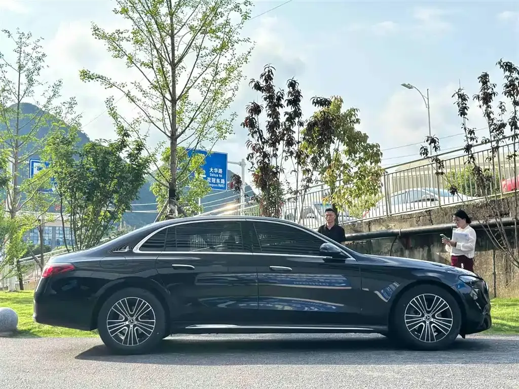 Mercedes-Benz E-Class 2024 из CN, фото 10