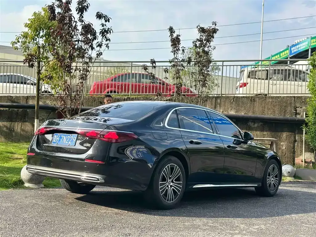 Mercedes-Benz E-Class 2024 из CN, фото 6