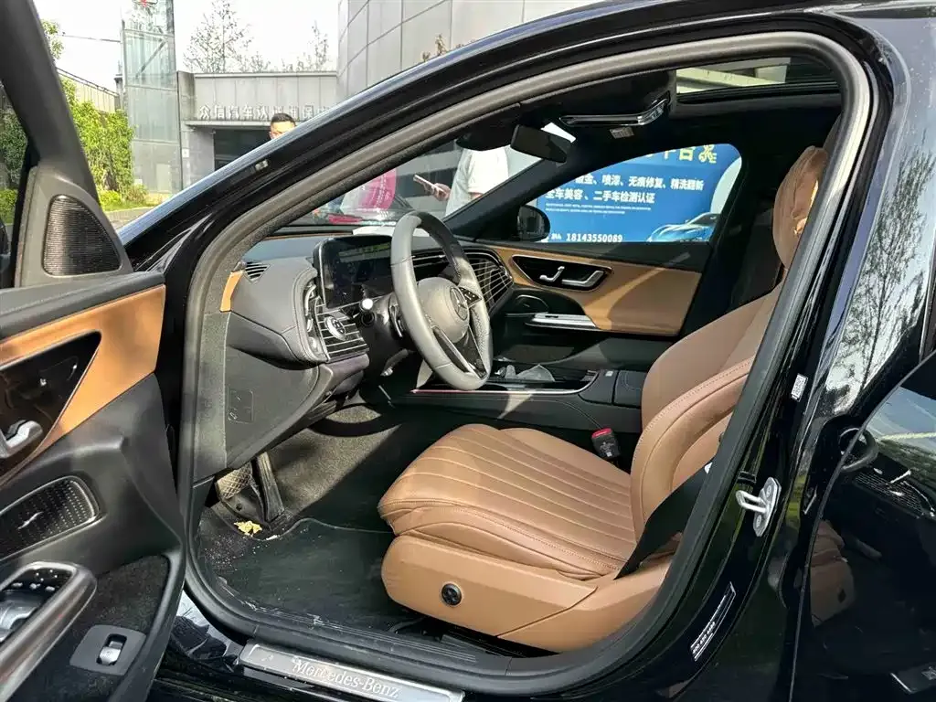 Mercedes-Benz E-Class 2024 из CN, фото 2