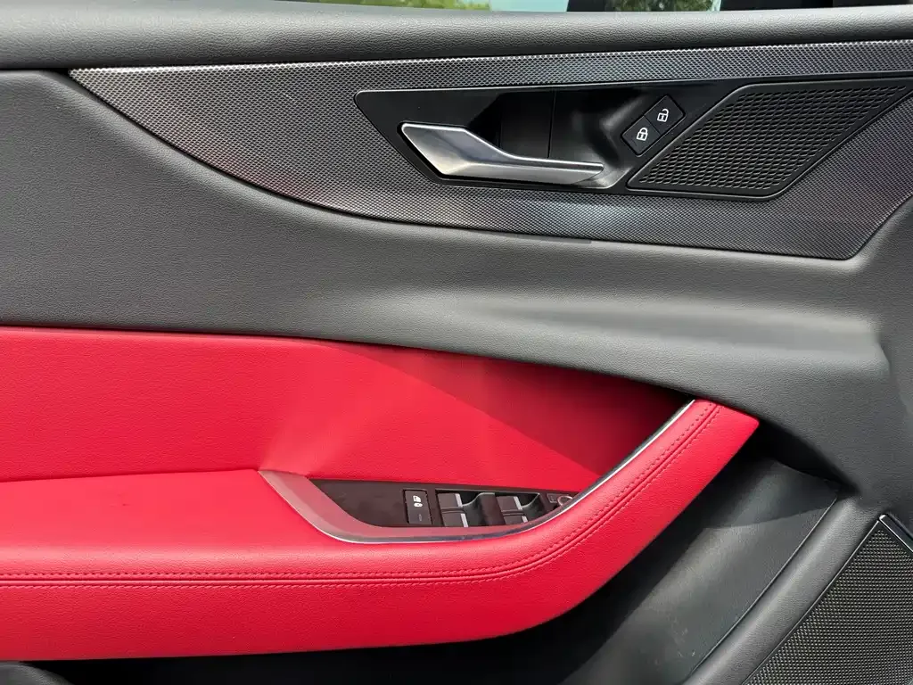 Jaguar XEL 2023 из CN, фото 2