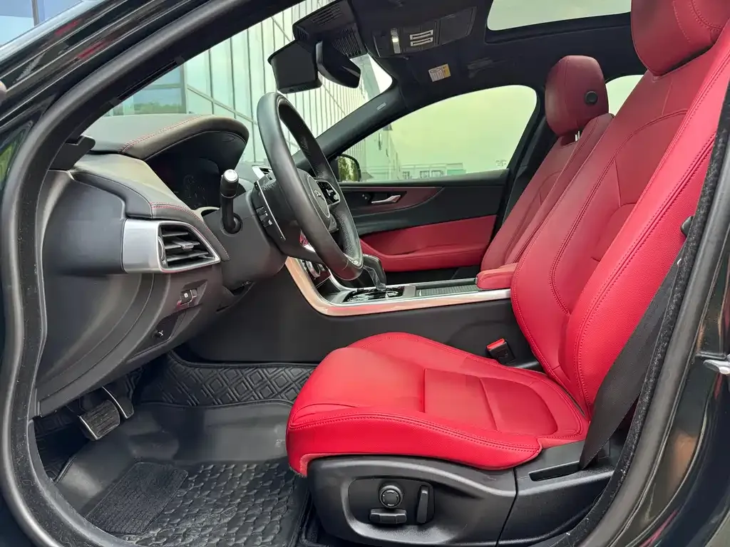 Jaguar XEL 2023 из CN, фото 3