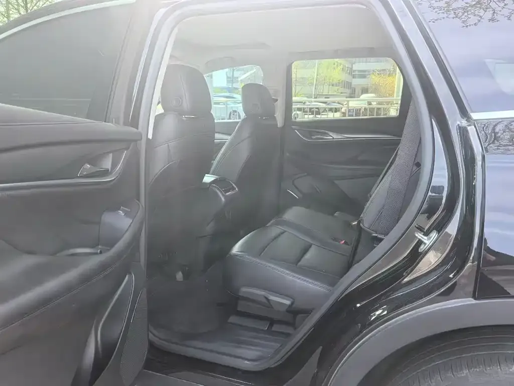 Buick Enclave 2021 из CN, фото 2