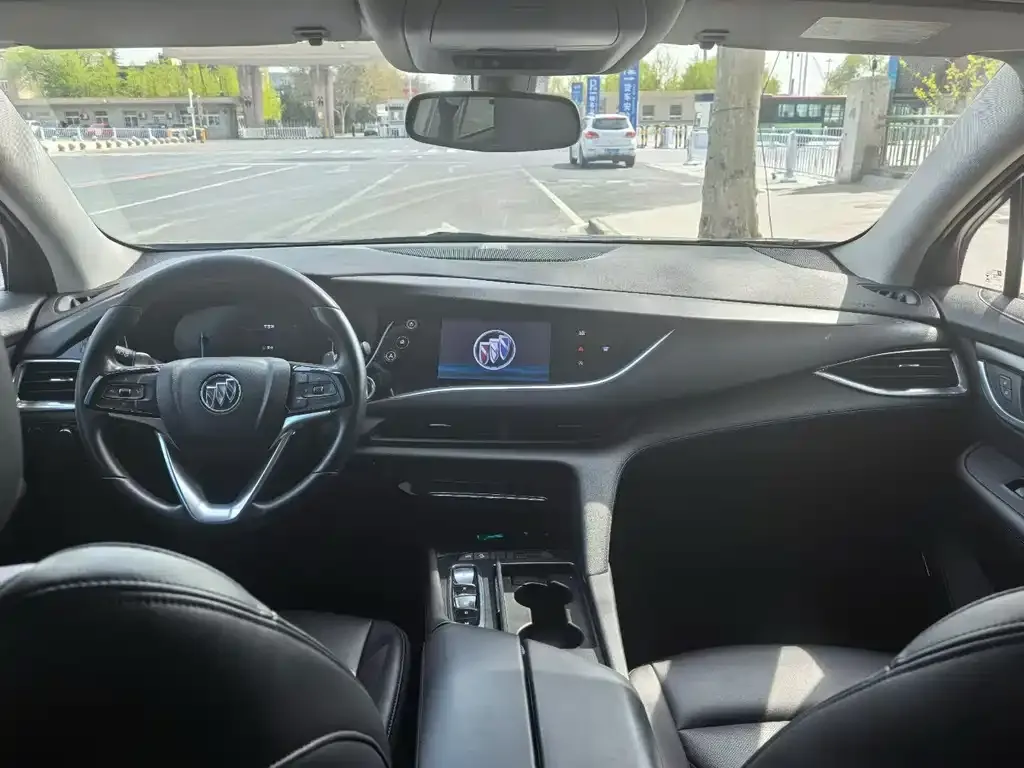 Buick Enclave 2021 из CN, фото 3
