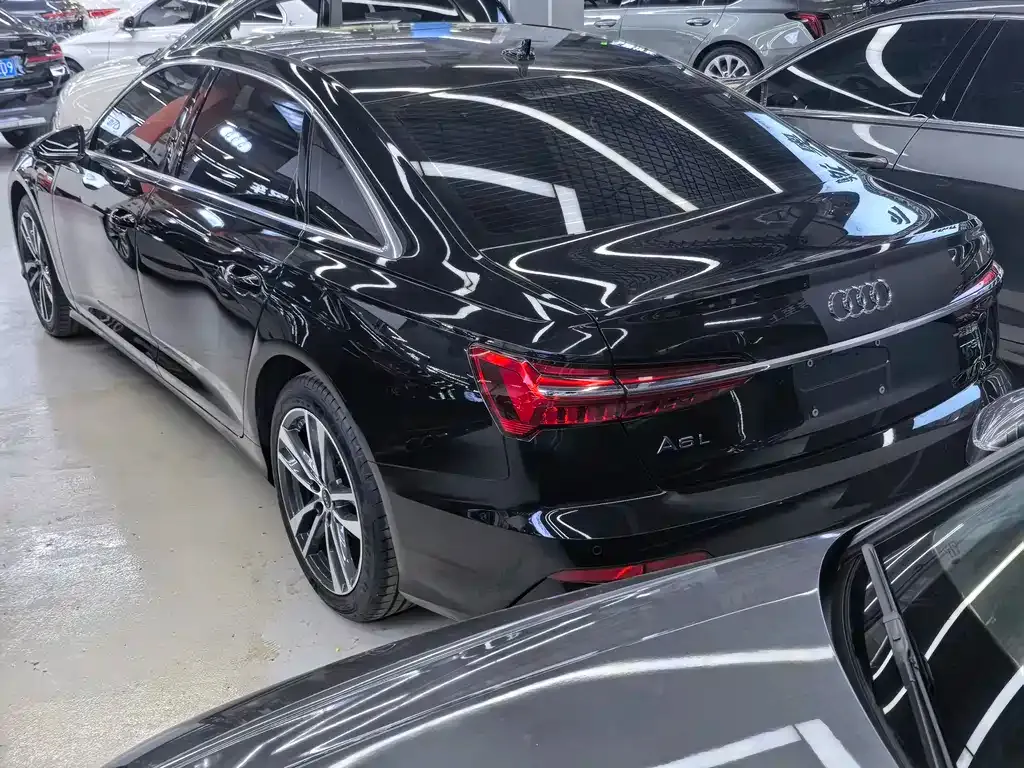 Audi A6L 2024 из CN, фото 8