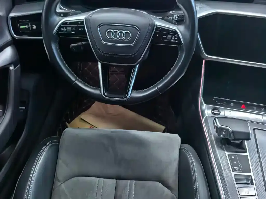 Audi A6L 2024 из CN, фото 4