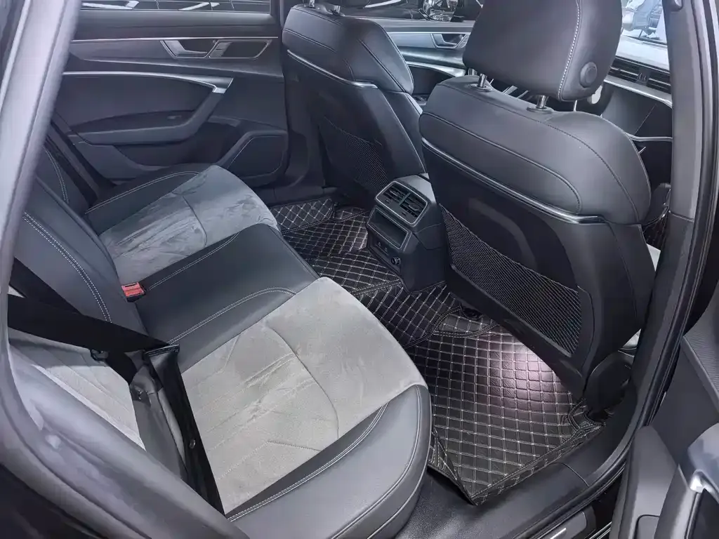 Audi A6L 2024 из CN, фото 6