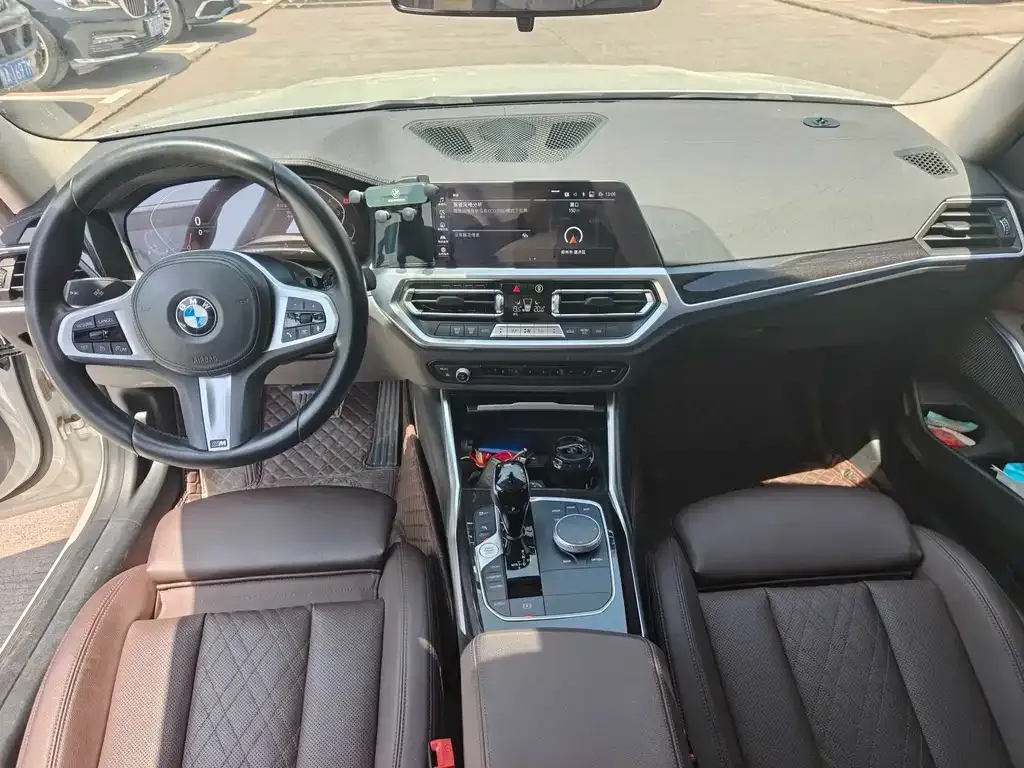 BMW 3 Series 2022 из CN, фото 2