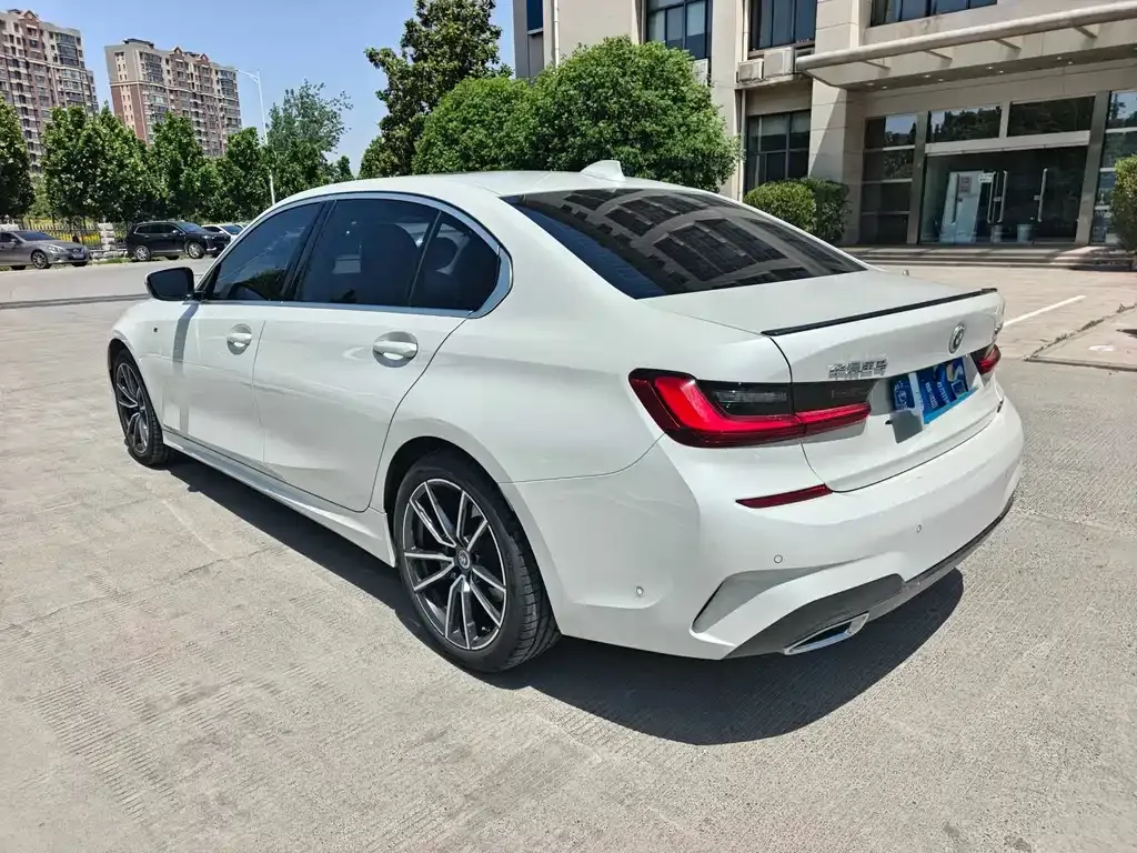 BMW 3 Series 2022 из CN, фото 3