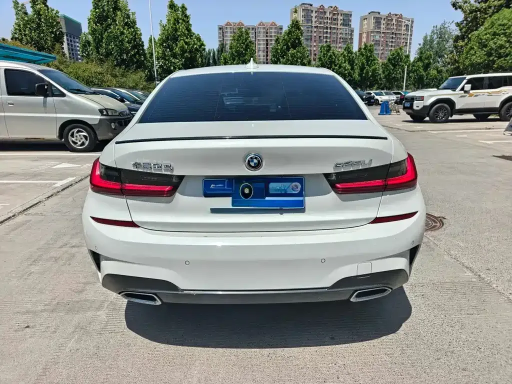 BMW 3 Series 2022 из CN, фото 7