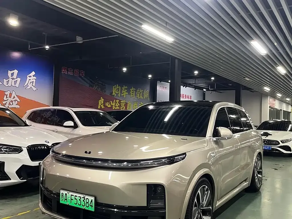 Li Auto L8