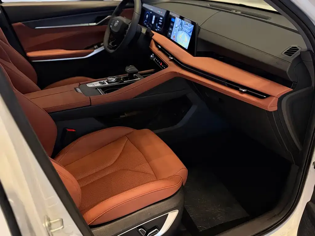 Changan CS75PLUS — фото 10