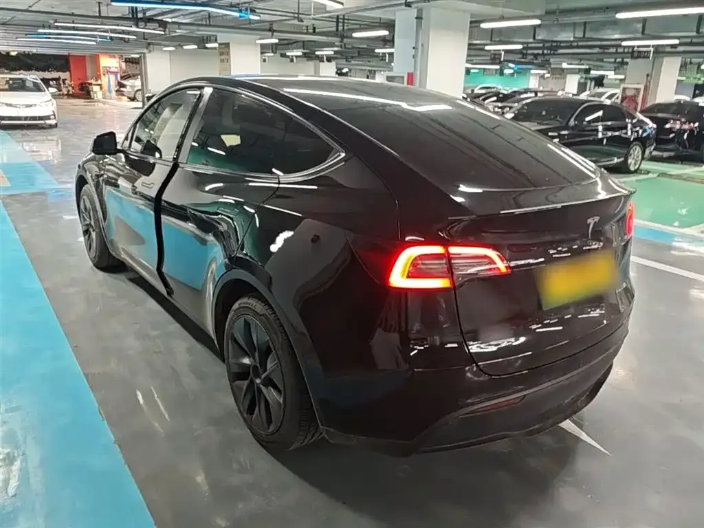 Tesla Model Y 2023 из CN, фото 4