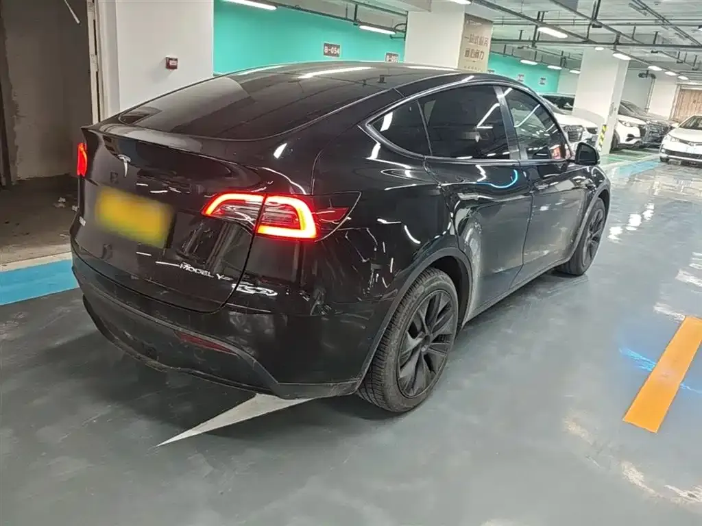 Tesla Model Y 2023 из CN, фото 9