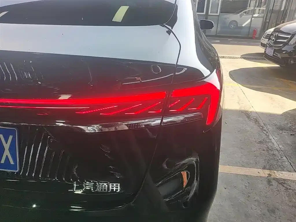 Buick LaCrosse 2023 из CN, фото 2